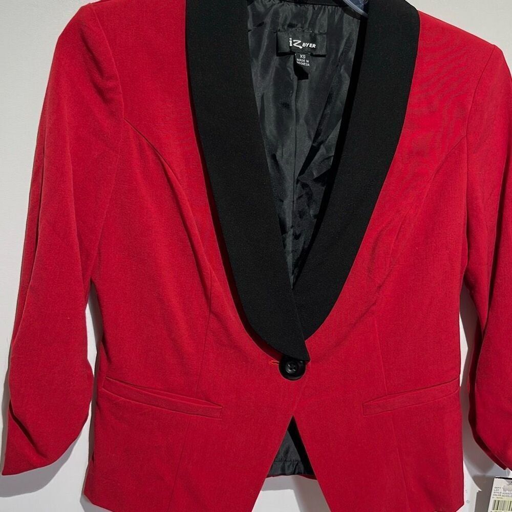 Iz Byer Scarlet Red Black Shawl Collar Ruched Sleeve Blazer 4068707 XS NEW